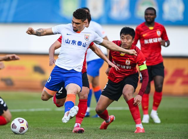 开云体育登录网站入口-莫伊塞斯归来?泰山有意待球员决策 盼至少踢满1年